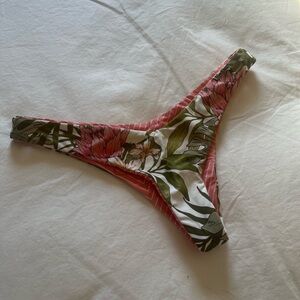 ** SOLD ** Rip Curl bikini bottoms 🌿🌊🌸